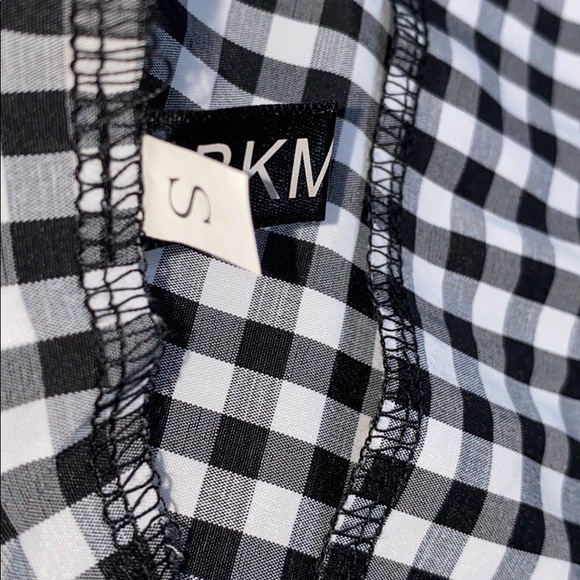 Black& white check skirt with ruffle detail - Picture 4 of 4